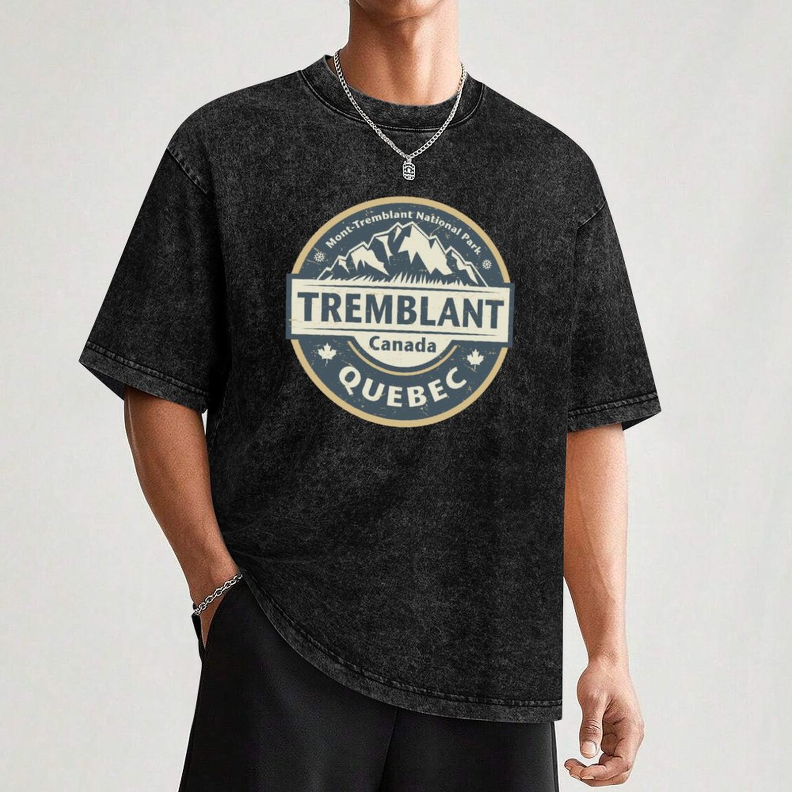 Tremblant, Quebec, Canada T-Sh - Street Fashion Canada 评论和价格