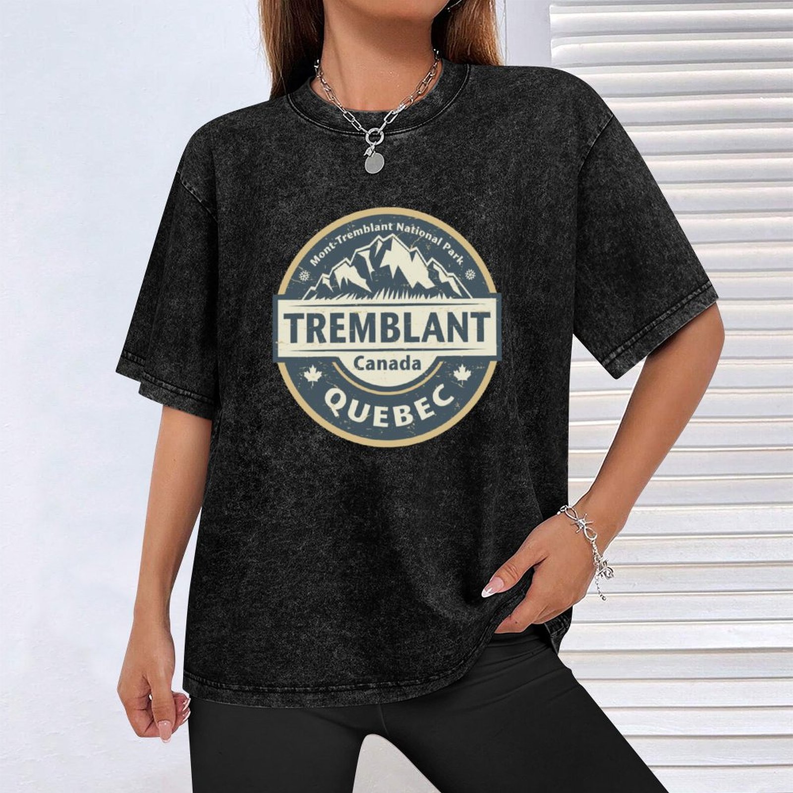 Tremblant, Quebec, Canada T-Sh - Street Fashion Canada 评论和价格